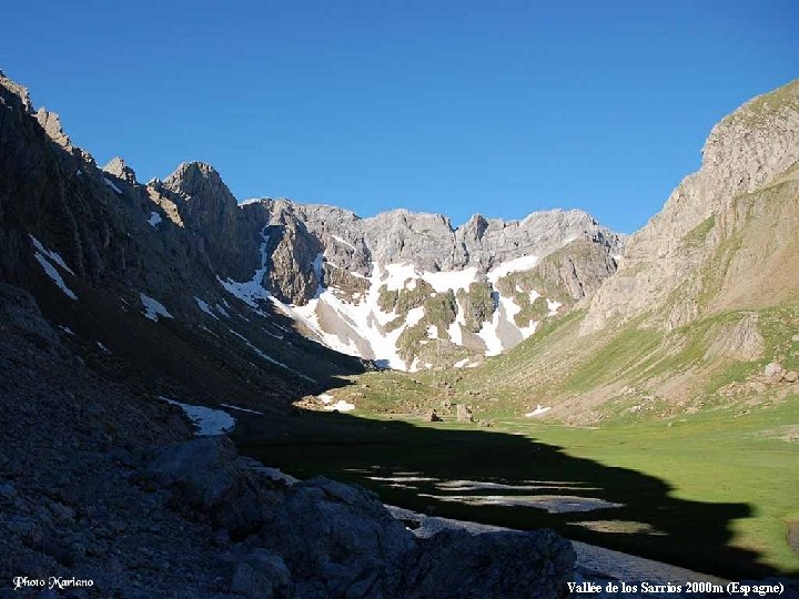 Vallée de los Sarrios 2000 m (Espagne) . 