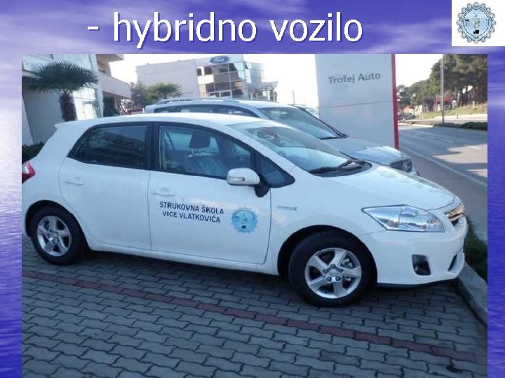 - hybridno vozilo 