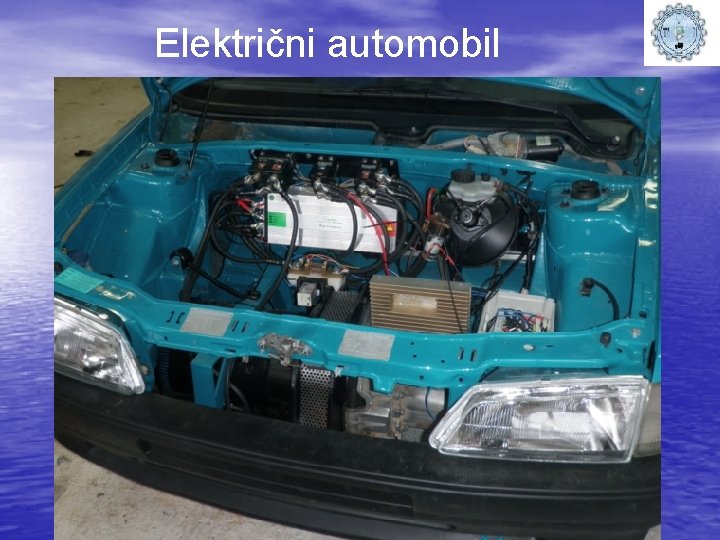 Električni automobil 