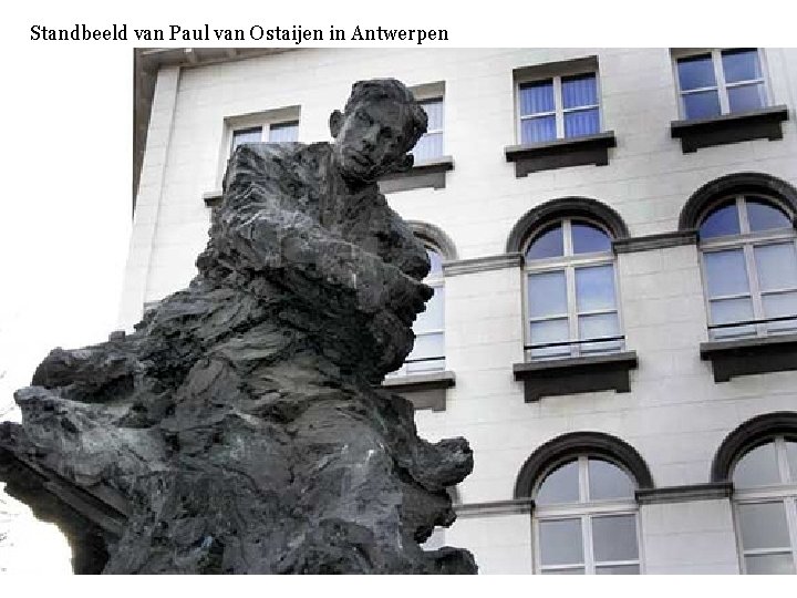 Standbeeld van Paul van Ostaijen in Antwerpen 