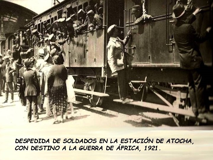 DESPEDIDA DE SOLDADOS EN LA ESTACIÓN DE ATOCHA, CON DESTINO A LA GUERRA DE DESPEDIDA DE SOLDADOS EN LA ESTACIÓN DE ATOCHA, CON DESTINO A LA GUERRA DE