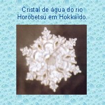 Cristal de água do rio Horobetsu em Hokkaido. 
