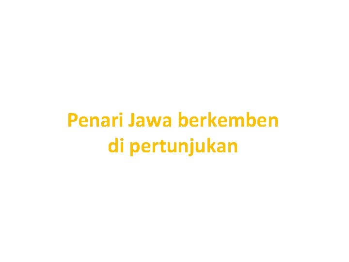 Penari Jawa berkemben di pertunjukan 