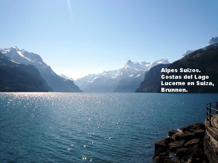 Alpes Suizos. Costas del Lago Lucerne en Suiza, Brunnen. 