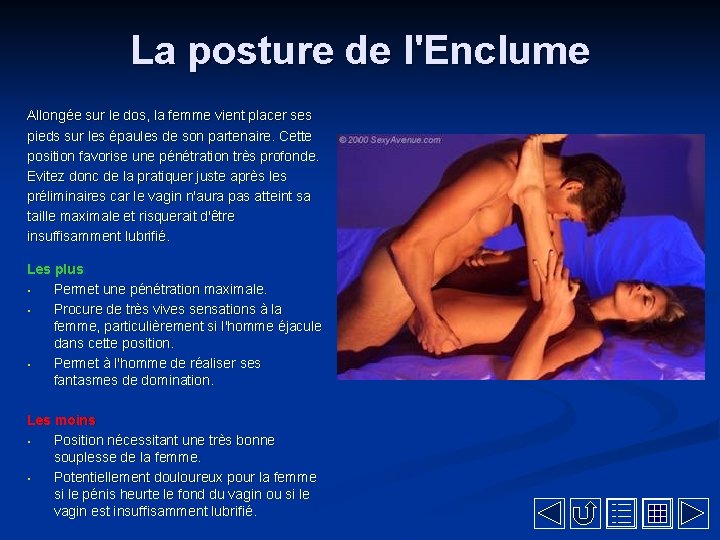 La posture de l'Enclume Allongée sur le dos, la femme vient placer ses pieds