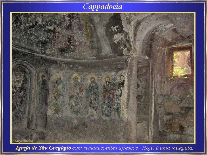 Cappadocia Igreja de São Gregógio com remanescentes afrescos. Hoje, é uma mesquita. 