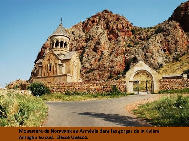 Monastère de Noravank en Arménie dans les gorges de la rivière Amaghu au sud.