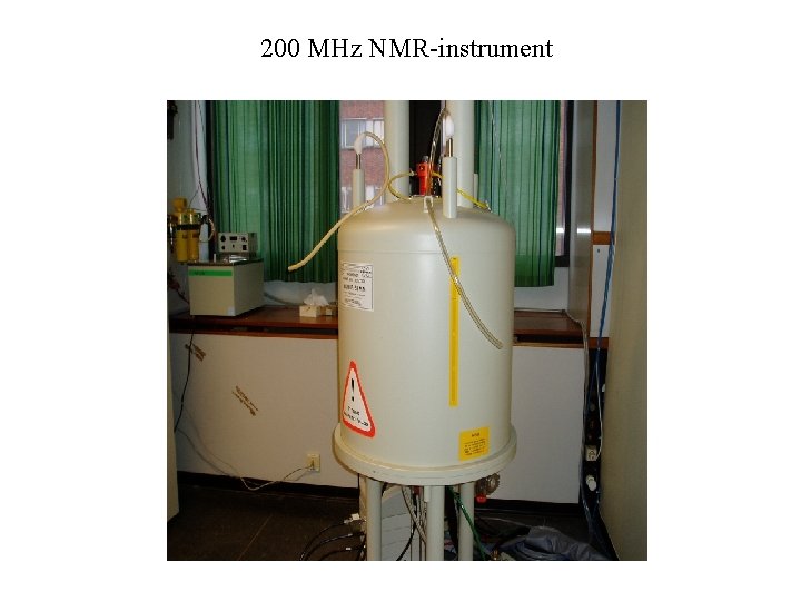 200 MHz NMR-instrument 