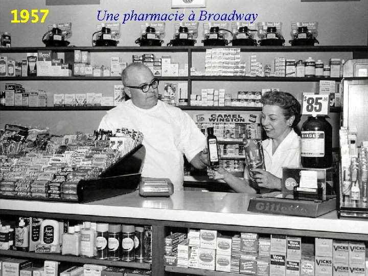 1957 Une pharmacie à Broadway 