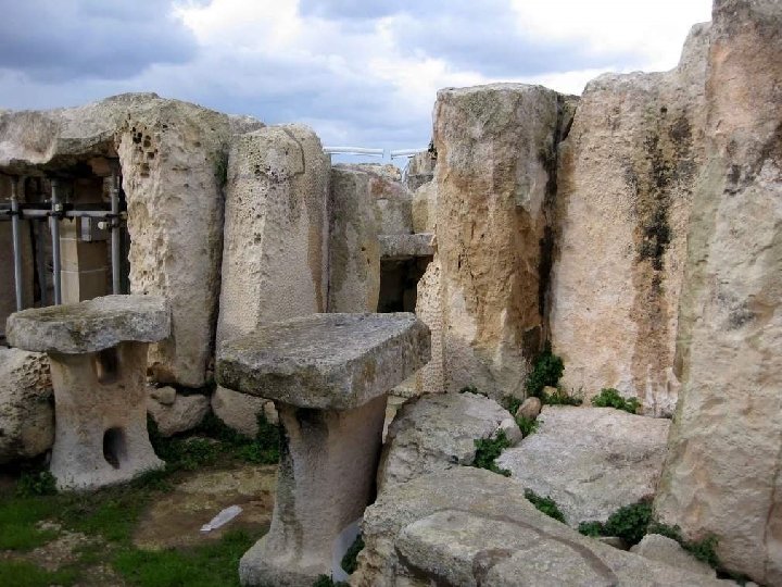 Temples de Hagar Qim Le site néolithique de Ħaġar Qim est situé près de