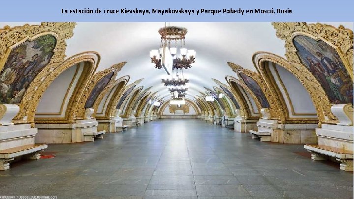 La estación de cruce Kievskaya, Mayakovskaya y Parque Pobedy en Moscú, Rusia 