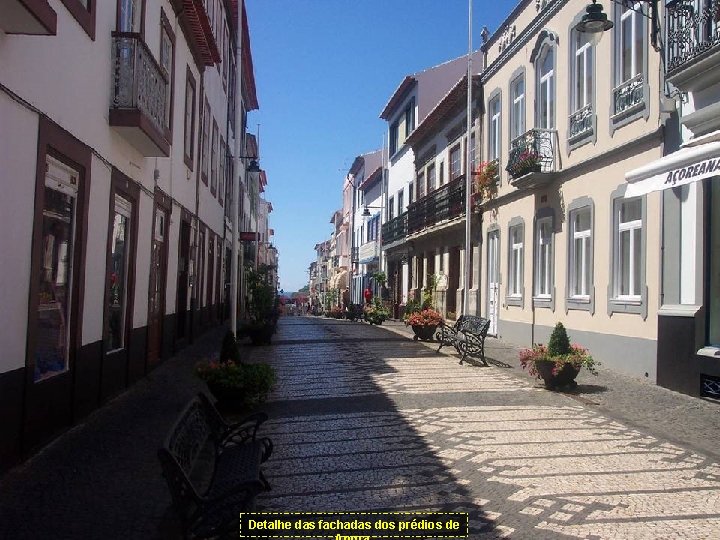 Detalhe das fachadas dos prédios de 