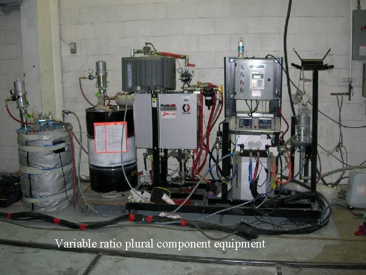 Variable ratio plural component equipment Variable ratio plural component equipment