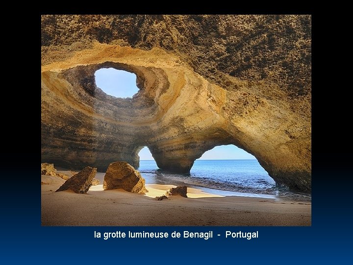 la grotte lumineuse de Benagil - Portugal 