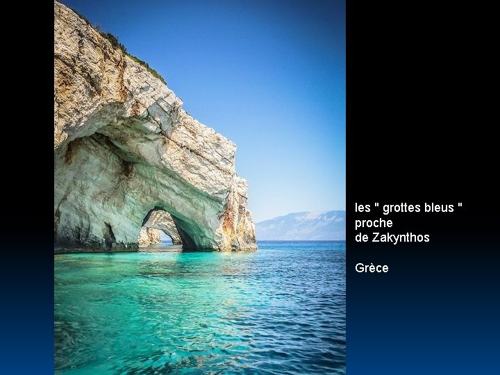 les " grottes bleus " proche de Zakynthos Grèce 