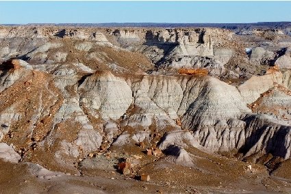 L'un des domaines les plus frappants dans le parc est le fabuleux Blue Mesa