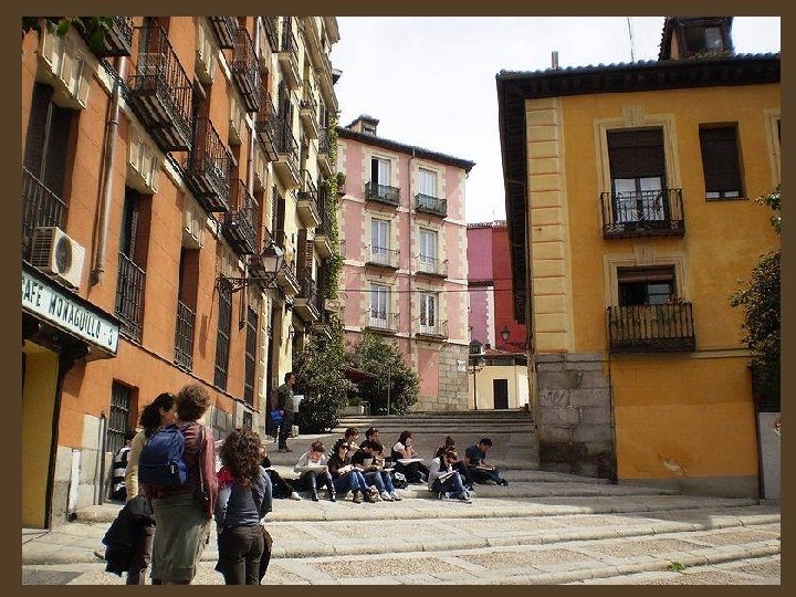 Calle del Rollo Es una calle con bastante historia. En un origen se llamó