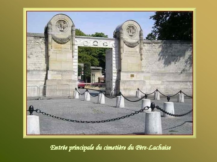 Entrée principale du cimetière du Père-Lachaise 