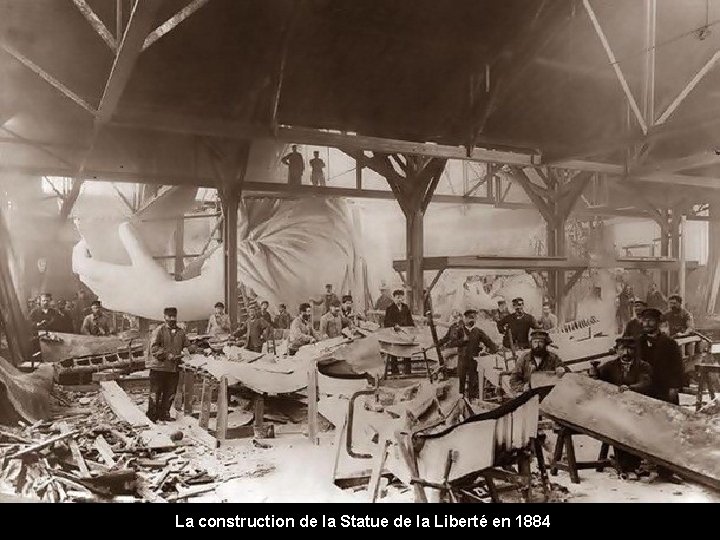 La construction de la Statue de la Liberté en 1884 