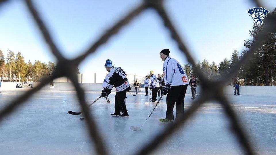 SUOMALAISEN JÄÄKIEKON STRATEGISET TAVOITTEET 2018 -2022 ARVOT PAINOPISTEET • • Kunnioitus Yhteisöllisyys Hauskuus Erinomaisuuden